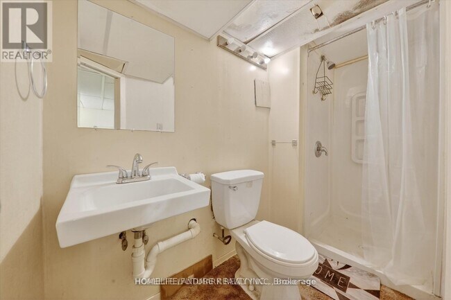 Building Photo - 146 Oriole St