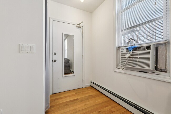 Foto del edificio - 66 Chestnut Ave