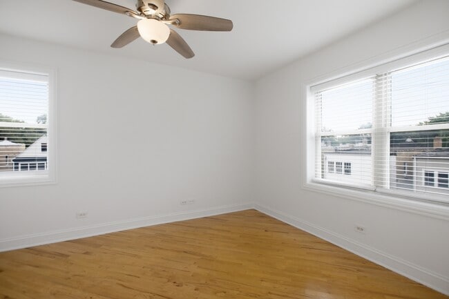Building Photo - 2619 N Harding Ave