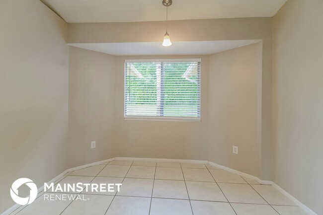 Building Photo - 340 Ashbourne Dr
