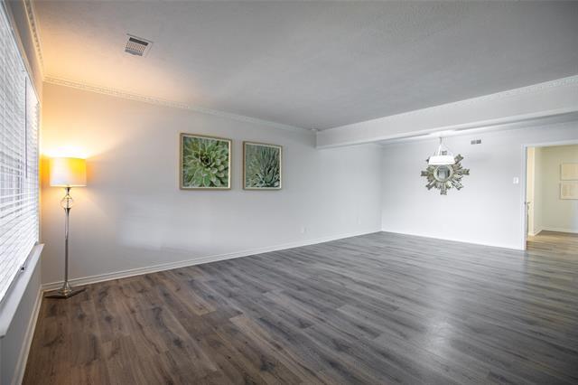 Foto del edificio - 9120 Villa Park Cir
