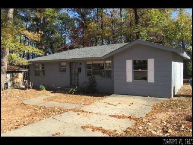 Primary Photo - 23 Clement Dr