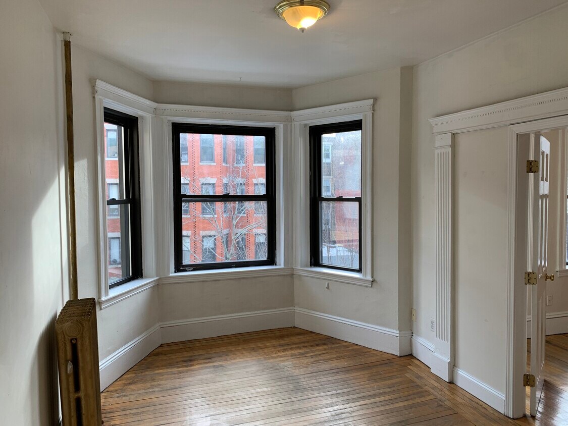 Primary Photo - 55 Burbank St