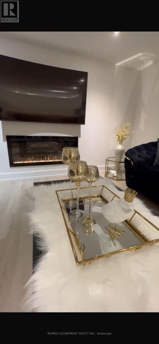 Photo du bâtiment - 664 Hiawatha Blvd