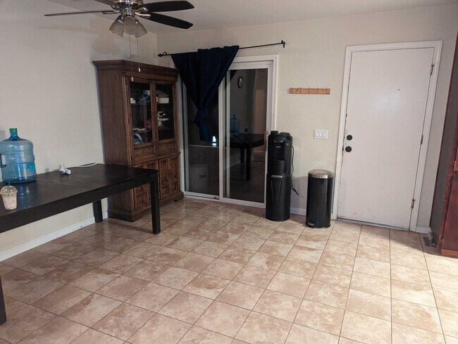 Foto del edificio - 966 Port Ashton Ct