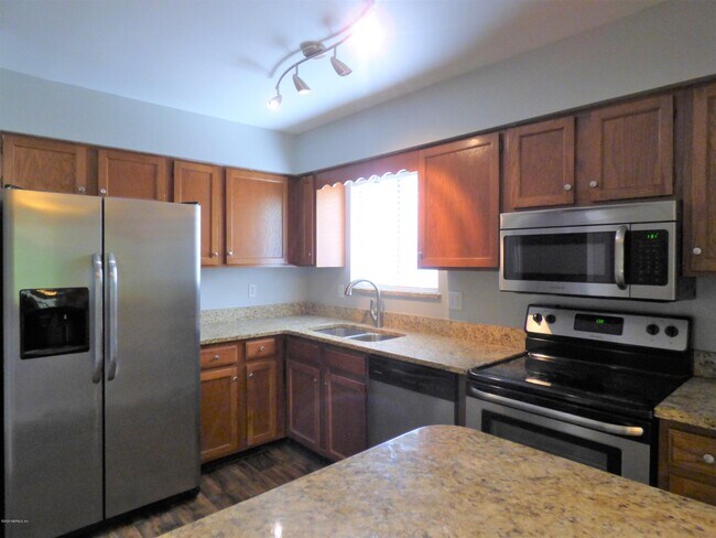 Building Photo - 10526 Anchorage Cove Ln