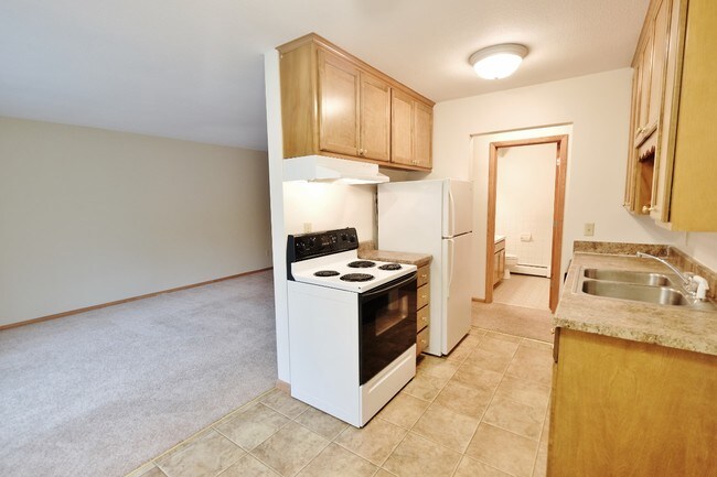 Building Photo - Grand Place Apartments | 2028