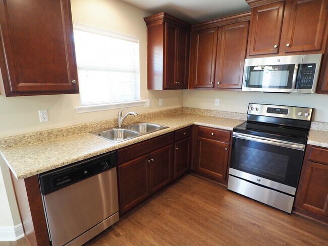 Building Photo - Cozy home in Copperwood Subdivision!