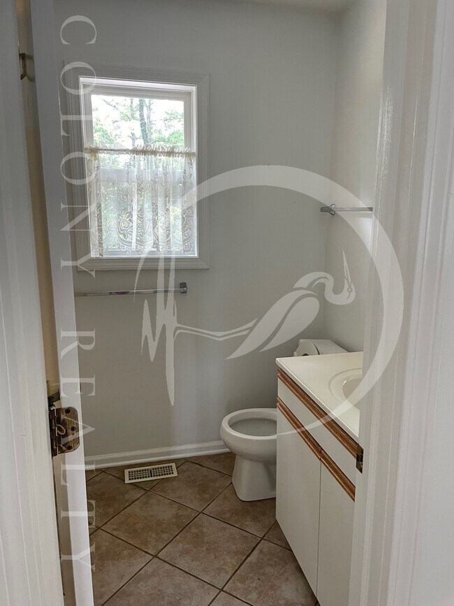 Foto del edificio - 5220 Pine Hill Ln