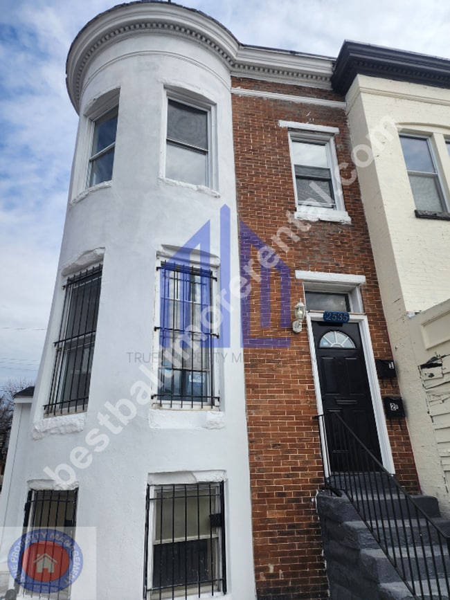 Building Photo - 2535 Greenmount Ave