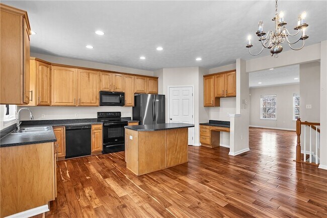 Foto del edificio - 704 Park Plaza E