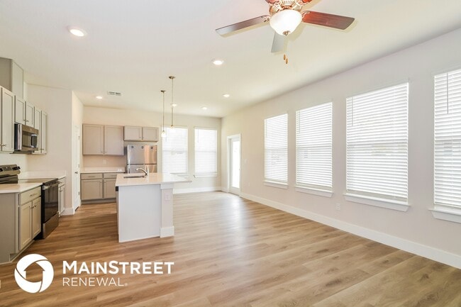 Building Photo - 332 Whiteheart Dr