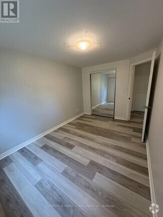 Building Photo - 1125 Valley Ct