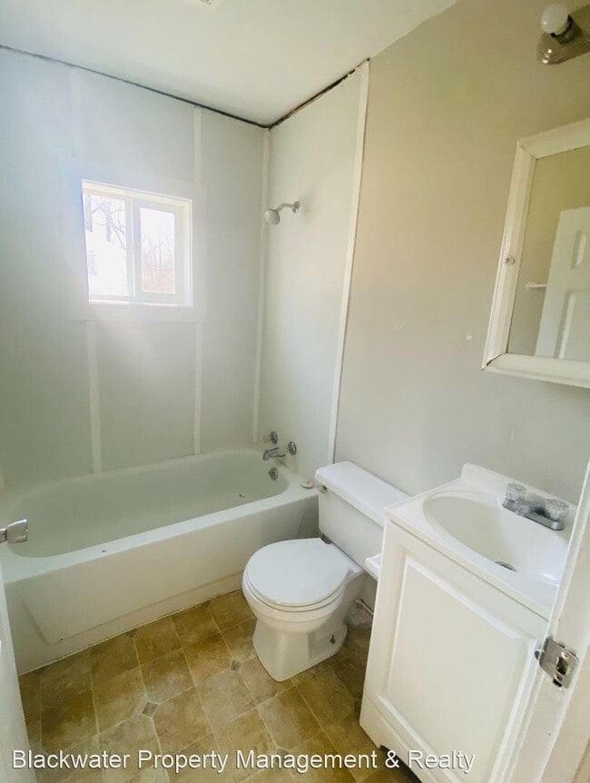 Building Photo - 2 br, 1 bath House - 2905 Carroll Ave