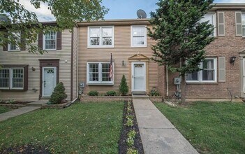 Building Photo - 1746 Springfield Ln