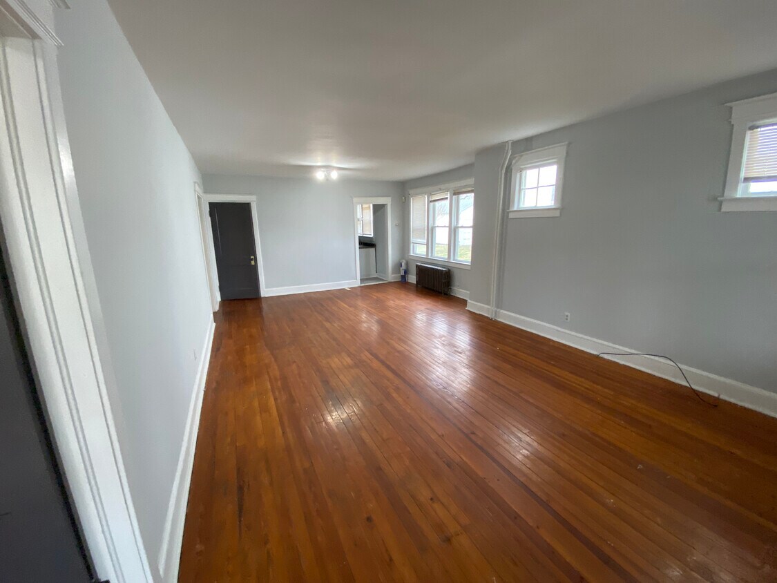 70 Harrop Pl., Ewing, NJ 08618 Townhome Rentals in Ewing NJ