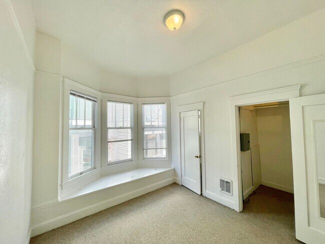 Foto del edificio - Charming Studio Apartment in the heart of ...