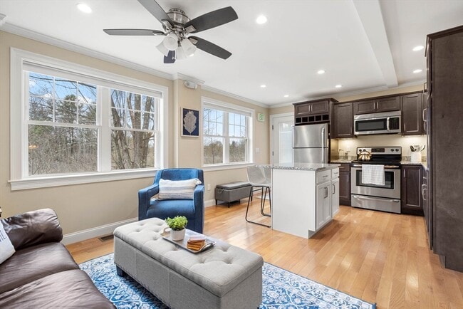 Foto del edificio - 48 Boston Rd