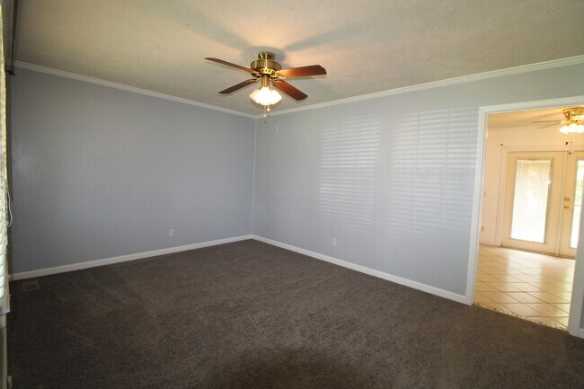 Foto del edificio - 4385 Red Lane Rd