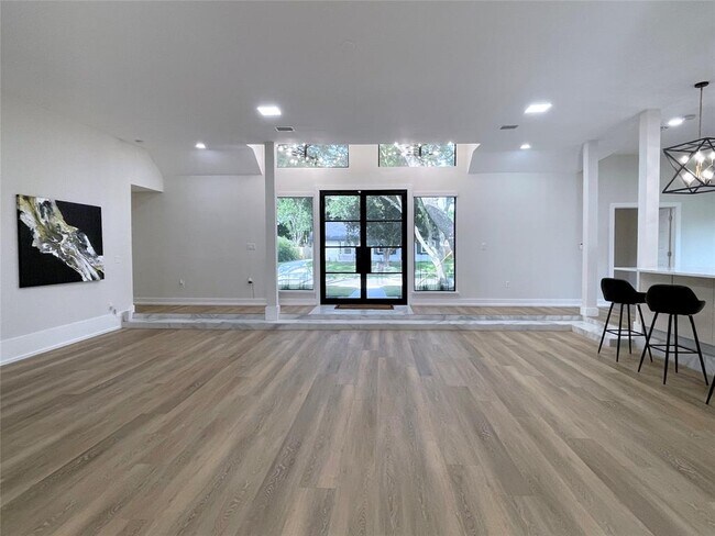 Foto del edificio - 10826 Moonlight Dr