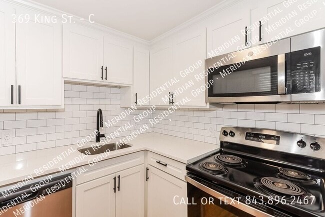 Building Photo - 369 King St