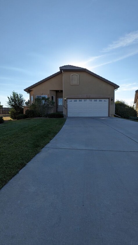 Foto principal - PATIO HOME - RANCH WITH FINISHED BSMT