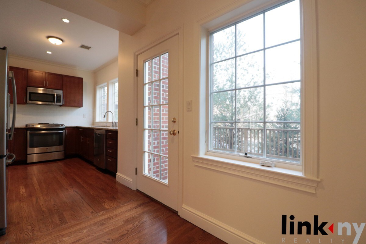 4 Terrace Park Lane, New Rochelle, NY 10805 Townhome Rentals in New Rochelle NY