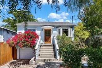 Building Photo - 10522 Fernglen Ave