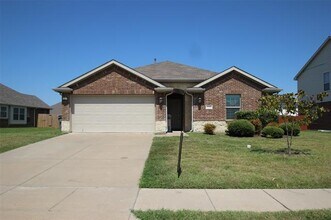 Building Photo - 3102 Flowering Springs Dr