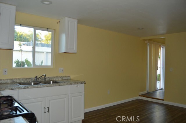 Foto del edificio - 24758 Chestnut St