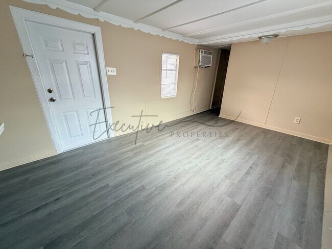 Foto del edificio - Affordable Sulphur 1-Bedroom with Bonus Room