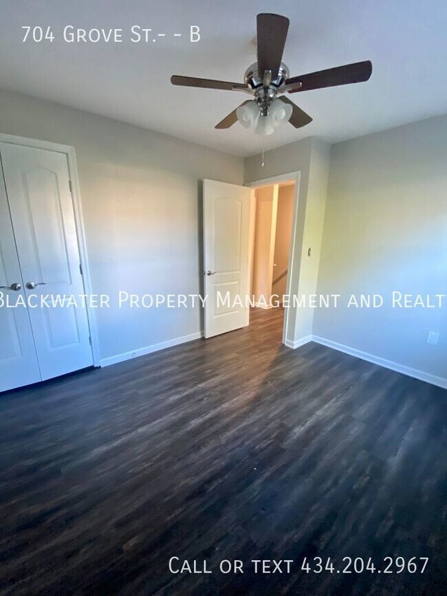 Building Photo - Two Bedroom Apartment in the Heart of Bedf...