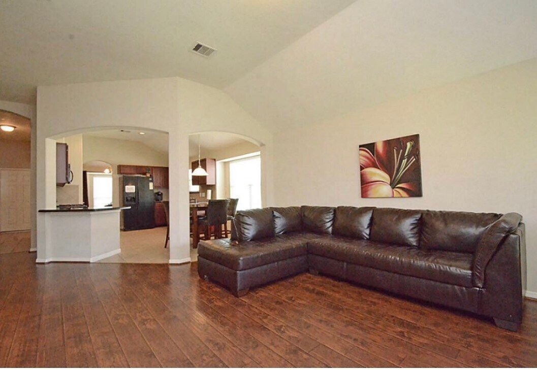 Building Photo - 15834 Sarasam Creek Ct