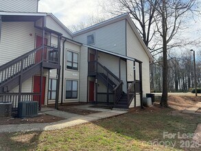 Building Photo - 4617 Sharon Chase Dr