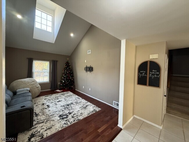 Foto del edificio - 2 Sapphire Ln