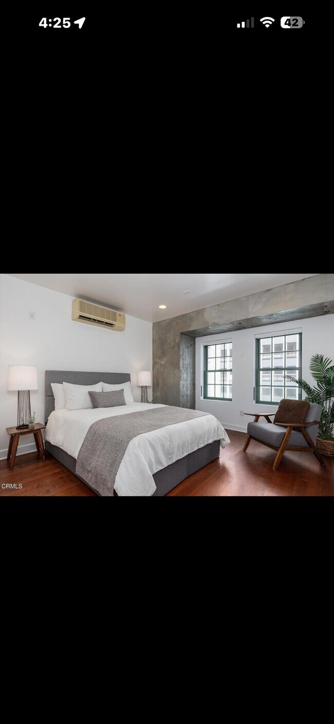 Foto del edificio - 416 S Spring St