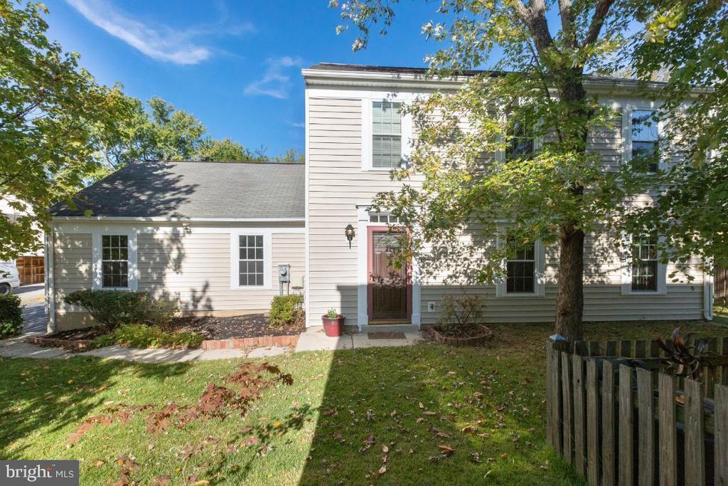 Primary Photo - 2432 Hyannis Ln