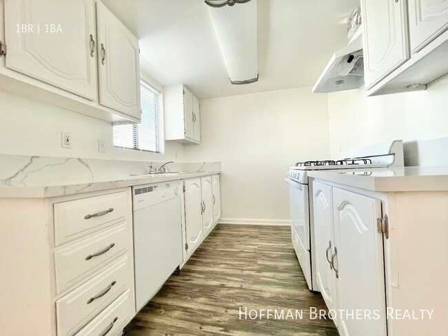 Foto del edificio - 18524 Calvert St