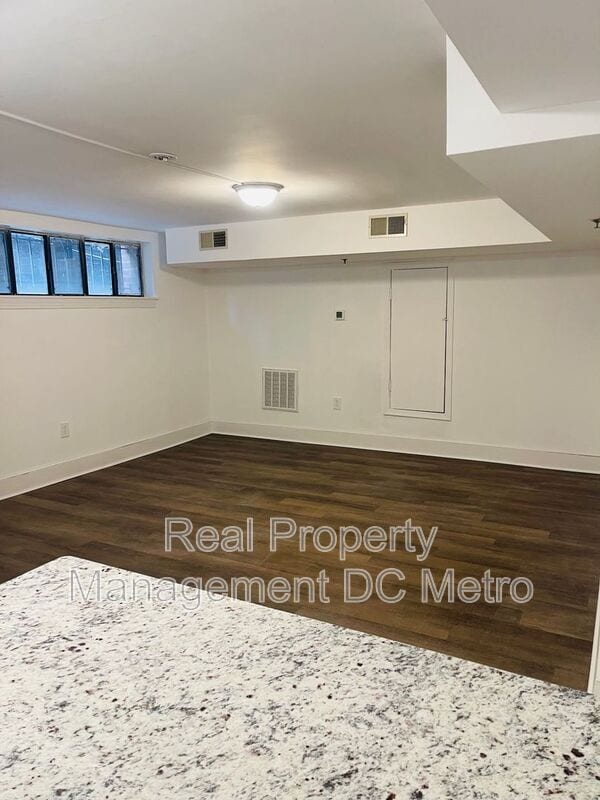 Building Photo - 815 Maryland Ave NE