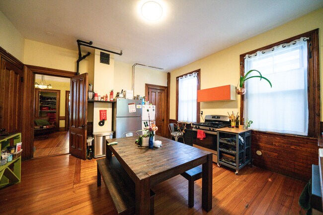 Foto del edificio - 56 Alleghany St