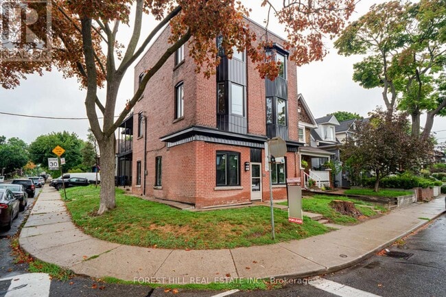 Building Photo - 1-1 Greensides Ave
