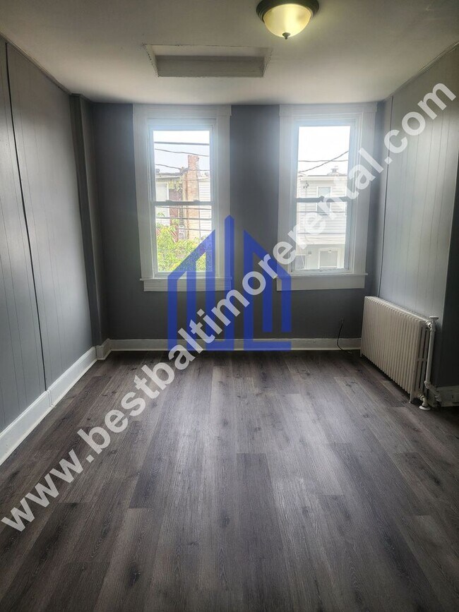 Foto del edificio - Spacious 3 Bedroom Home  In East Baltimore
