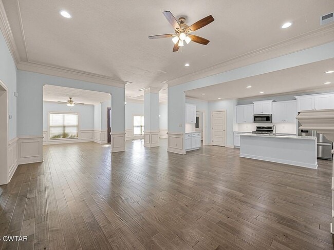 Foto del edificio - Your Summer Sanctuary Now Available