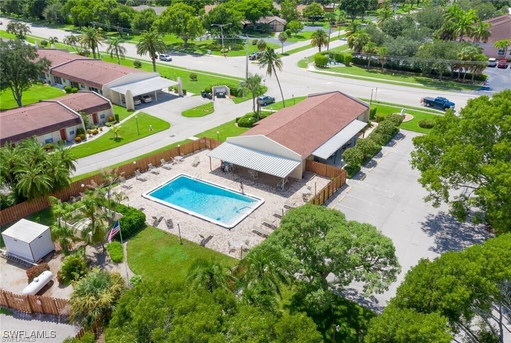Primary Photo - 6300 South Pointe Blvd