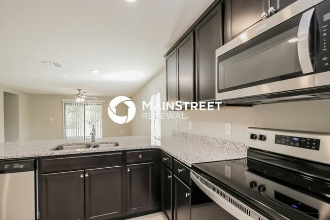 Building Photo - 4 Bedroom Pet-Friendly Home in Poinciana, ...