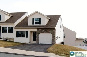 Building Photo - 205 Jeffrey Ln