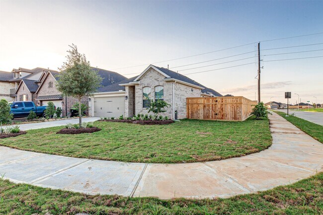 Building Photo - 4022 Maple Glen Dr