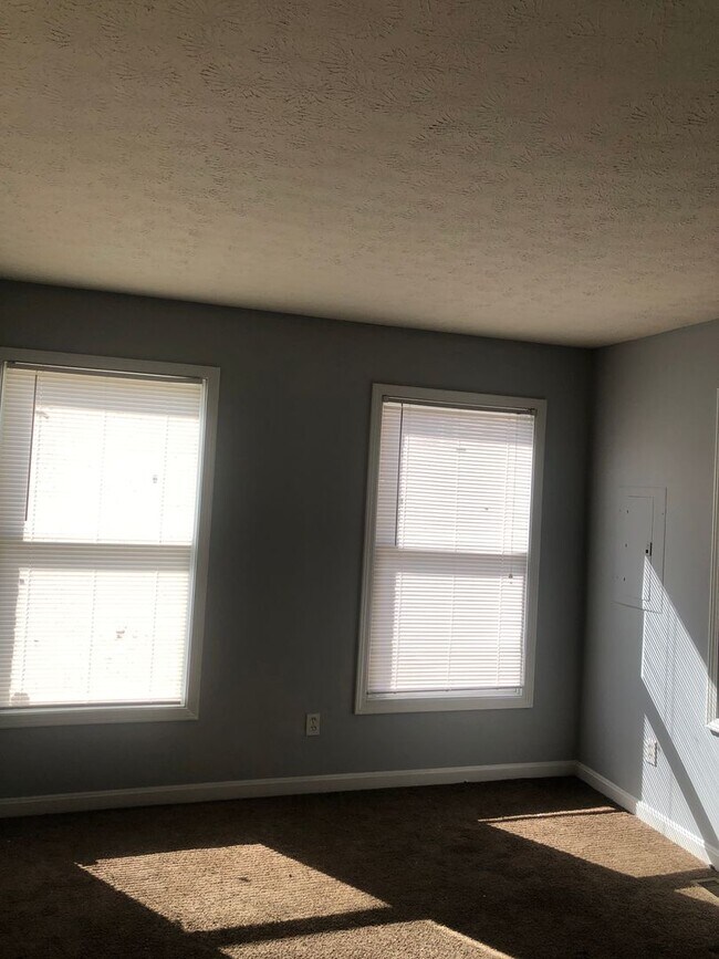 Foto del edificio - 2729 W Chestnut St