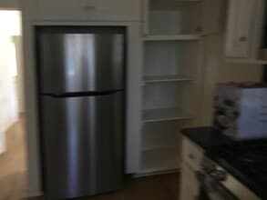 Building Photo - 665 Loma Ave