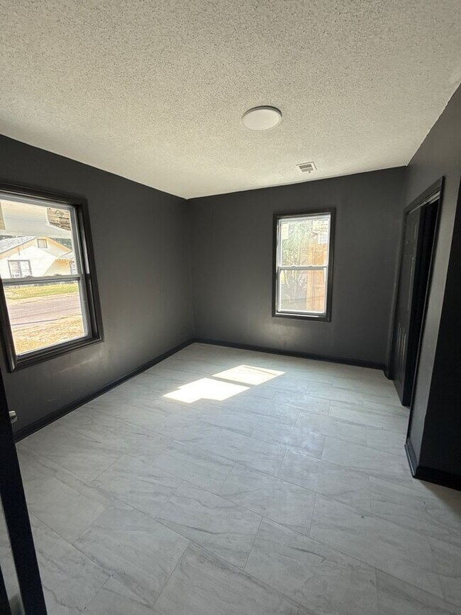 Foto del edificio - 2543 Pershing Ave